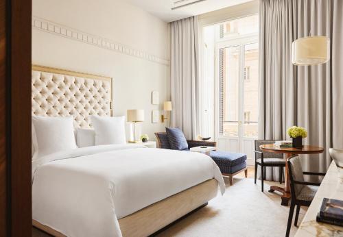 Deluxe Room with Juliet Balcony