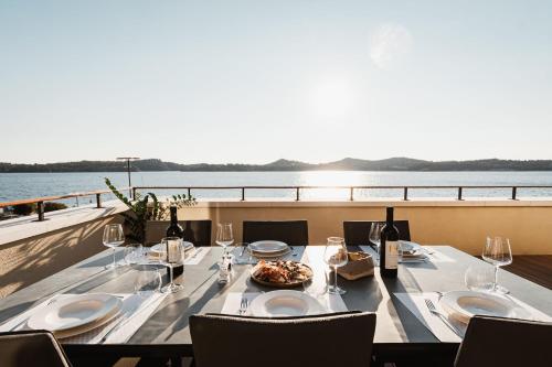 Luxury Three-Bedroom Apartment with Terrace and Sauna