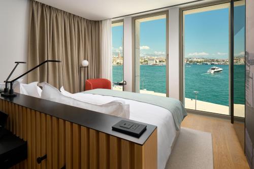 Superior King Room with Sea View 