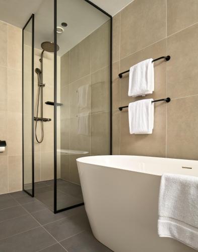 Premium Twin Room with Balcony and City View