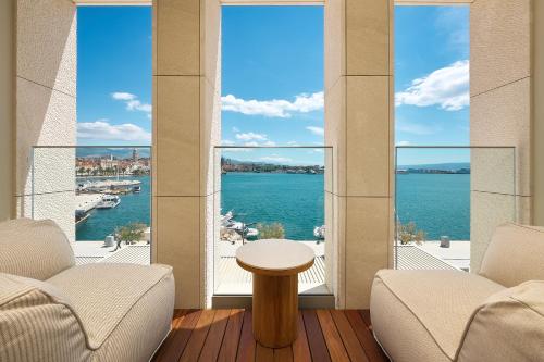 Premium King Room with Balcony and Sea View