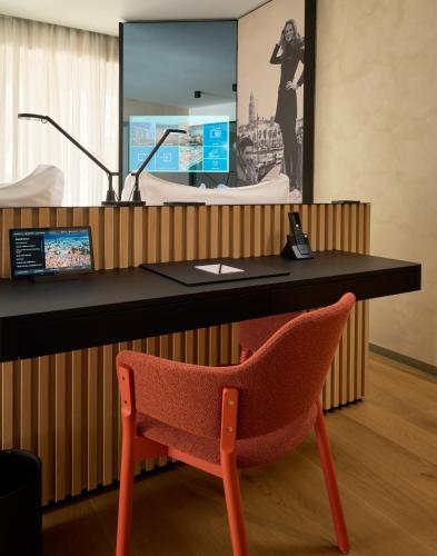 Premium King Room with Balcony and City View