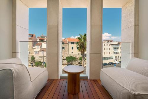 Premium King Room with Balcony and City View
