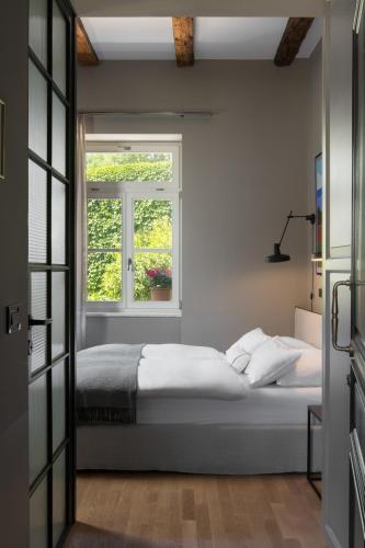 Standard Double Room - Main Building