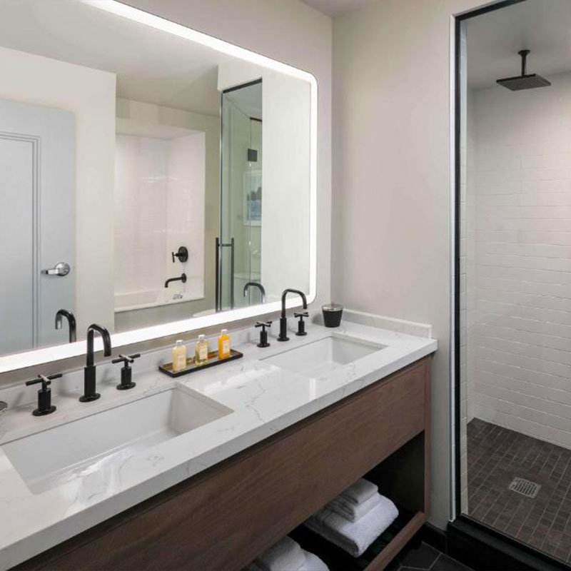 One Bedroom Royal Suite - King