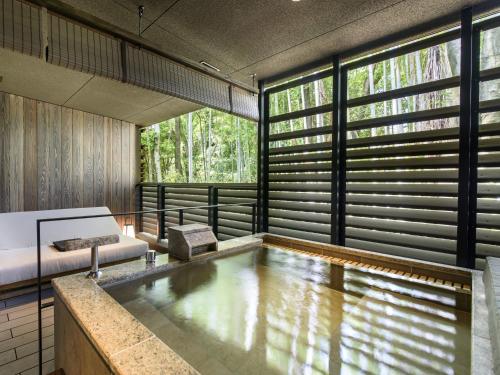 Stylish Suite with Open-Air Bath