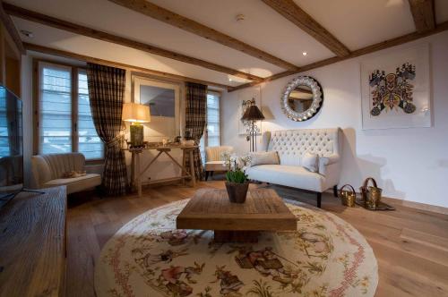 Suite 19