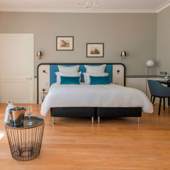 Signature Suite