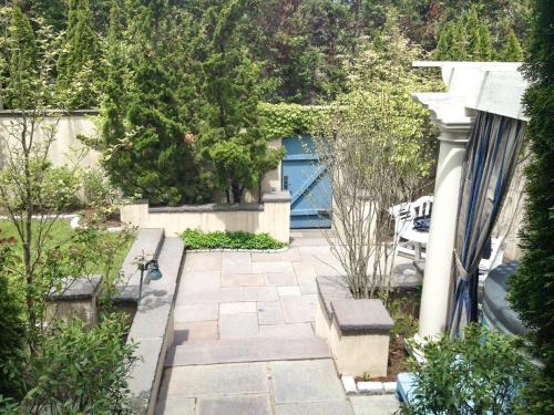Peonies & Ivy Garden Villa