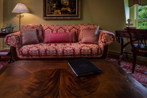 Empire Estate Guestroom