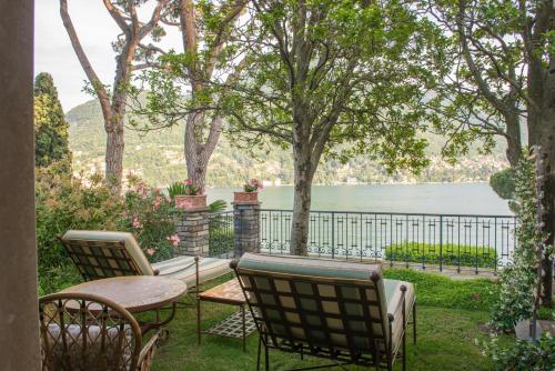 Double or Twin Room with Lake View