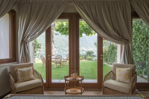Deluxe Double or Twin Room with Lake View