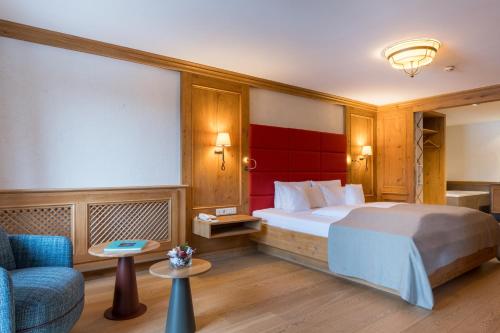 Suite with Mountain View