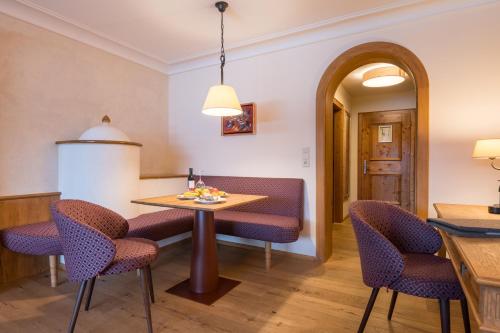 Suite with Mountain View