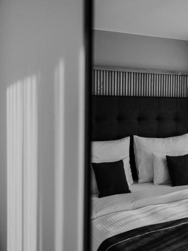 One Bedroom Penthouse Suite