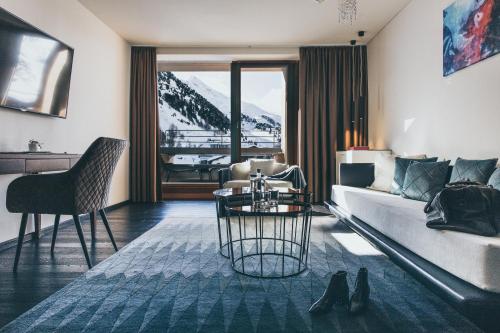 Two-Bedroom Panorama Suite