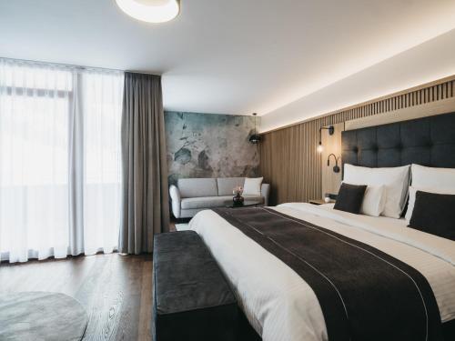 Grand Deluxe Room