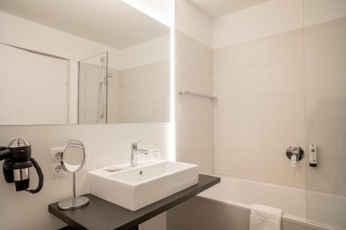 Family Suite M with Balcony