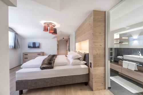 Superior Suite with Infrared Cabin