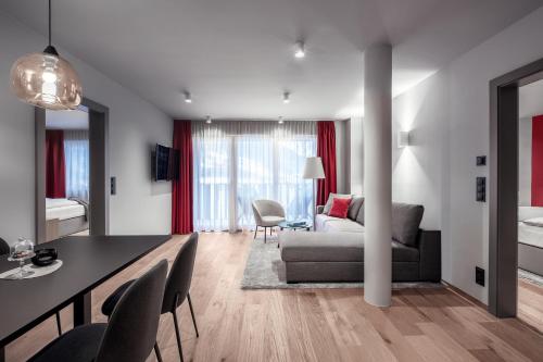 Smart Superior Suite