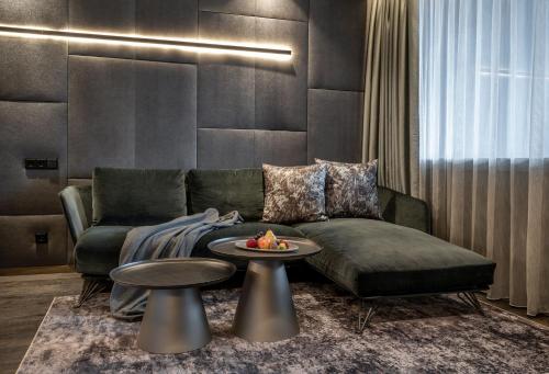 Deluxe Suite with Spa Bath