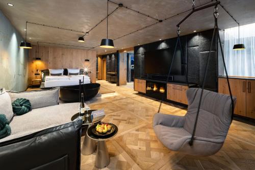 Deluxe Suite with Spa Bath