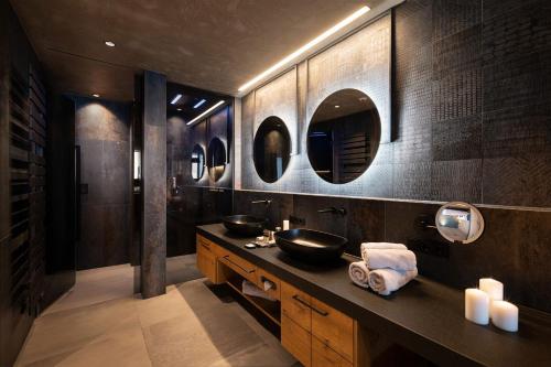 Deluxe Suite with Spa Bath