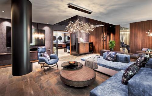 Deluxe Suite with Spa Bath