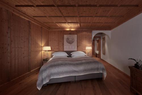Superior King Suite