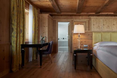 Superior King Suite