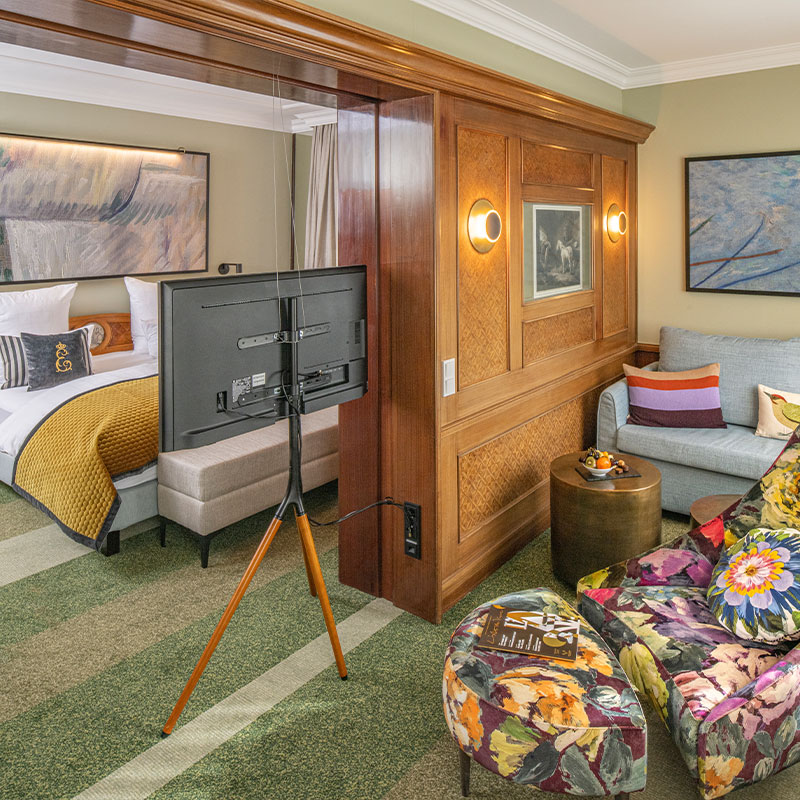 Junior Suite Living