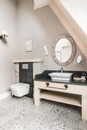 Split Level Suite