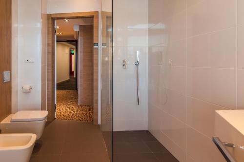 Suite with Mountain View