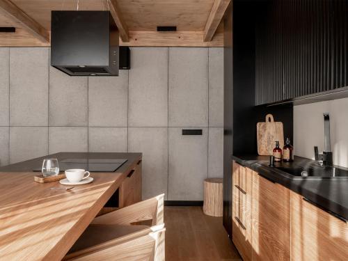 Suite with Mountain View