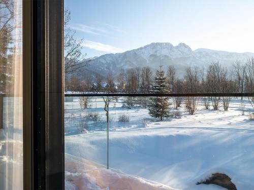 Suite with Mountain View