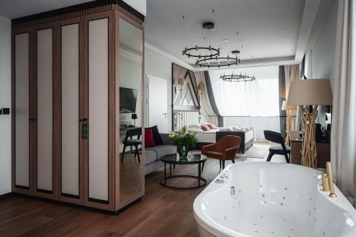 Apartament typu Executive z wanną z hydromasażem (Budynek główny)