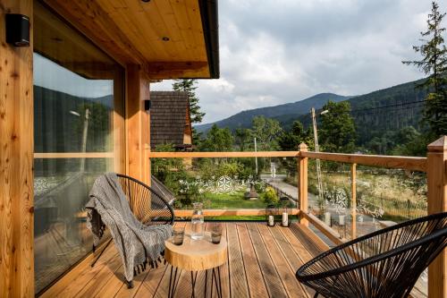 Family Room with Terrace and Mountain View