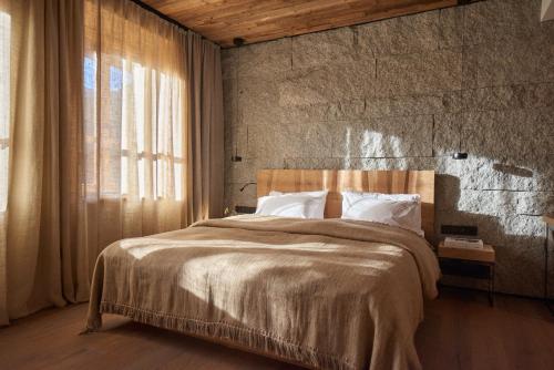 Granite Deluxe Double Room with Mountain View