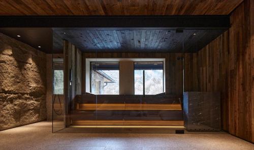 Wooden Deluxe Double Room with Mountain View