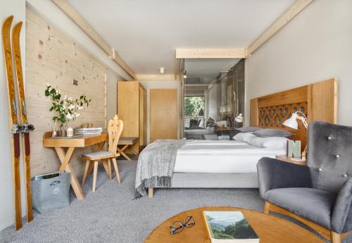 Premium Double Room with Mountain View
