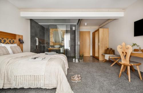 Premium Double Room with Mountain View