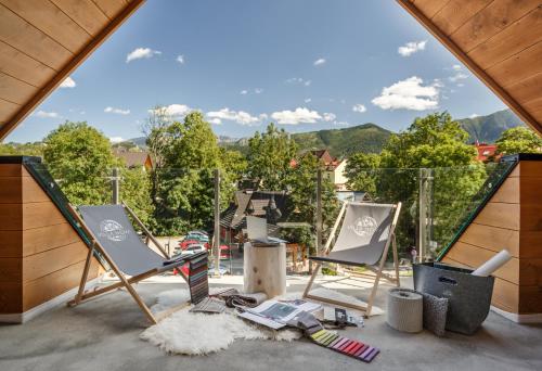 Deluxe One-Bedroom Apartment with Hot Tub