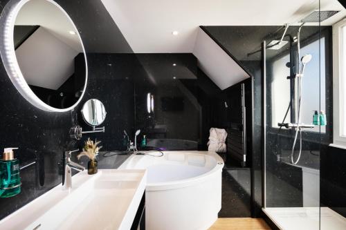 Prestige Suite