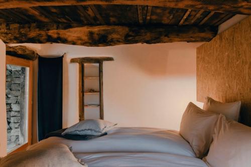 Double or Twin Room with Private Bathroom