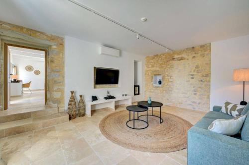 Deluxe Suite with terrace and spa access