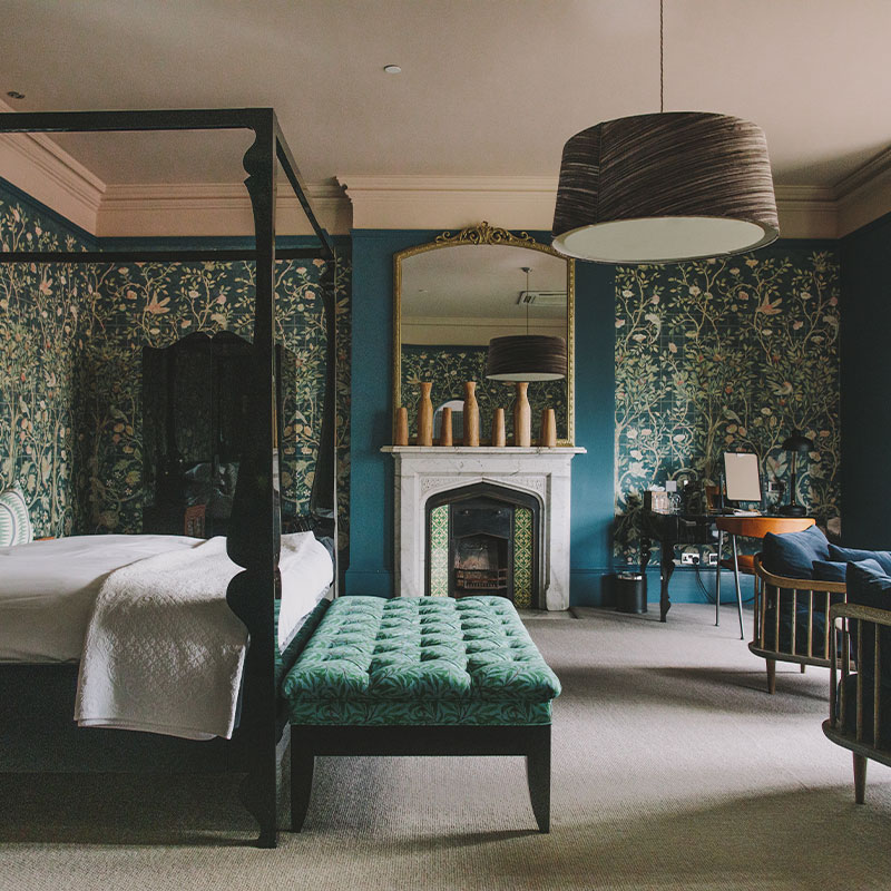 Manor Master Suite