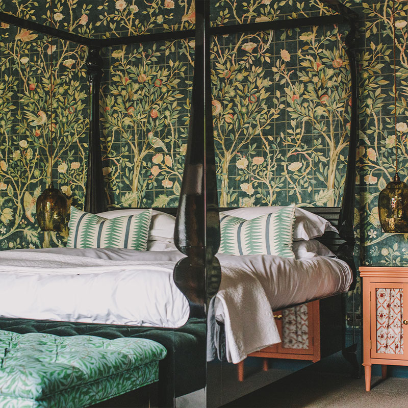 Manor Master Suite