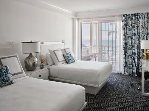 Oceanfront Balcony Two Bedroom Guestroom, Two Queens Primary/One King Room