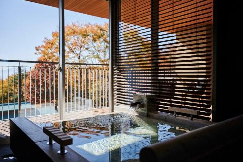 Deluxe Twin Room with Sky View