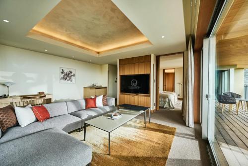 Junior Suite with Sky View